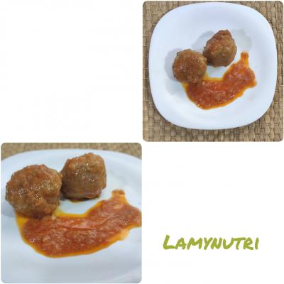 Albóndigas de soja en salas de tomate natural